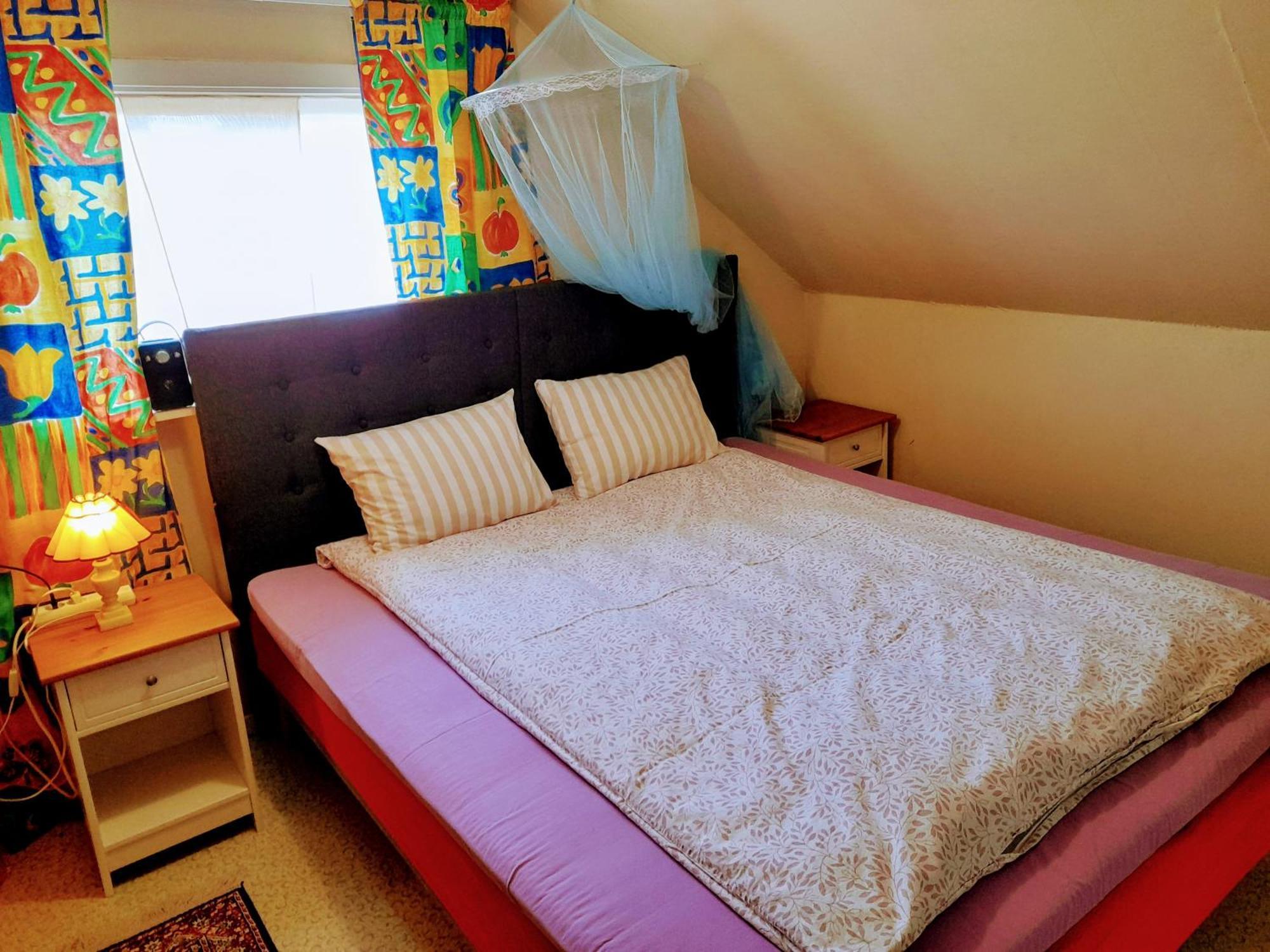 Small Bedroom, Outside Toilet, Shower Kitchen, 120 M From Sandbach Bräcke Εξωτερικό φωτογραφία